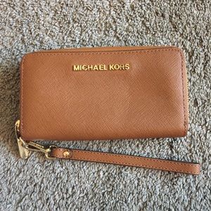 Michael Kors wristlet